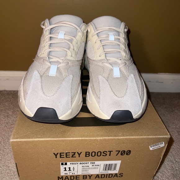 Yeezy 700 Analog Size 11.5 - Picture 4 of 16